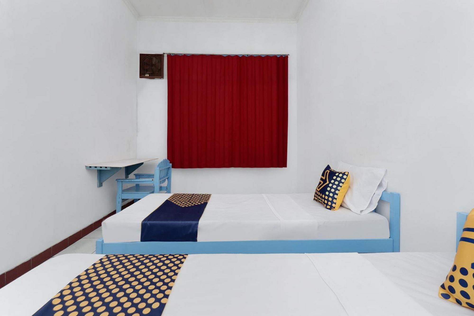 Spot On 2289 Hotel Saudara Tegal  Εξωτερικό φωτογραφία